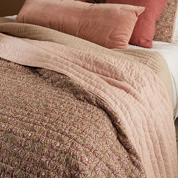 Wandering Floral Dusky Pink Bedcover - Queen